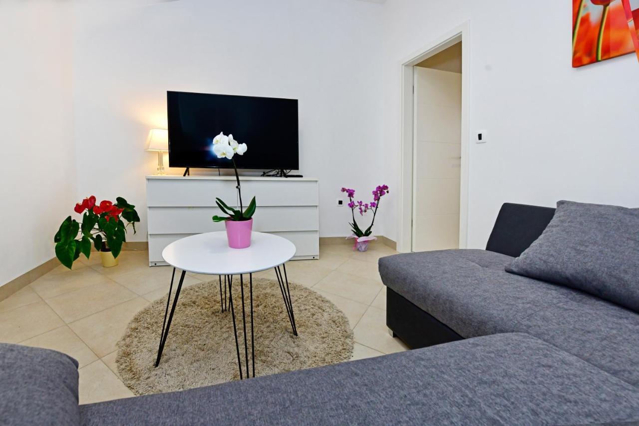 Residence Пореч Экстерьер фото